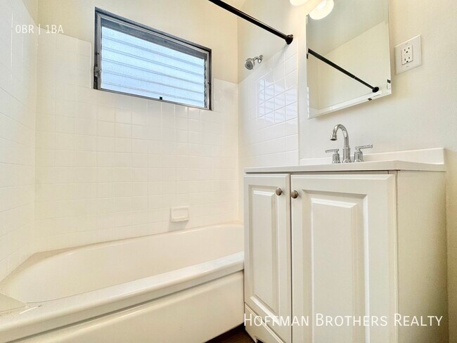 Foto del edificio - 1335 Barry Ave