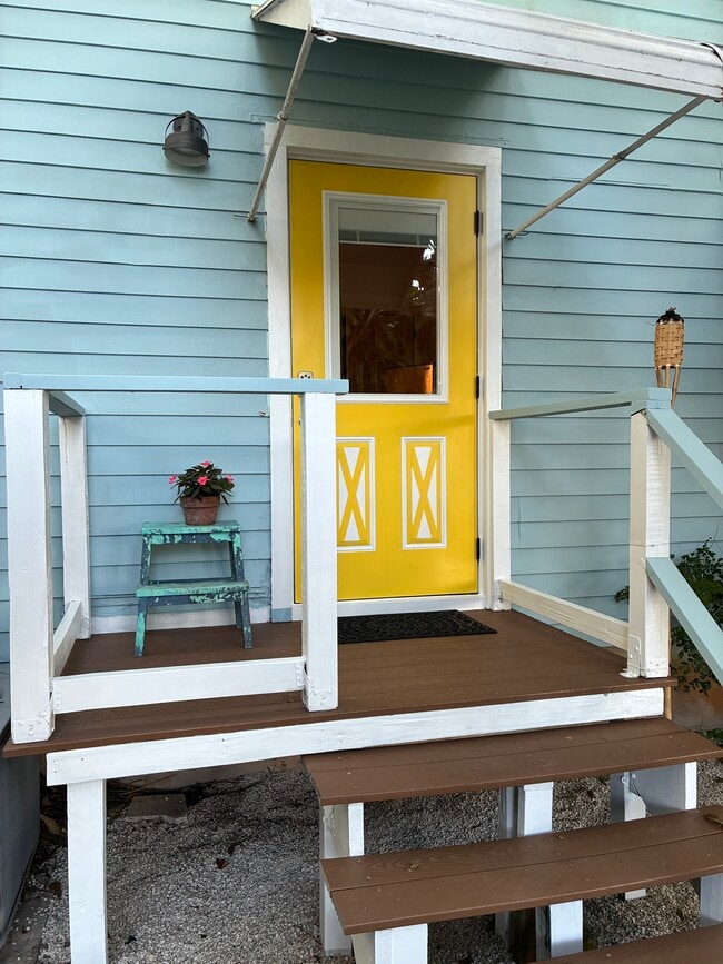 Photo - 736 High St House