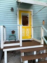 Building Photo - 736 High St