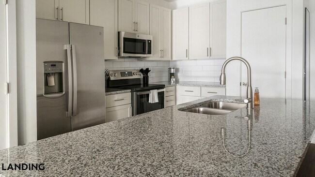 Foto del edificio - 2110 Birkhall St