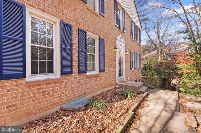 Building Photo - 2360 Albot Rd