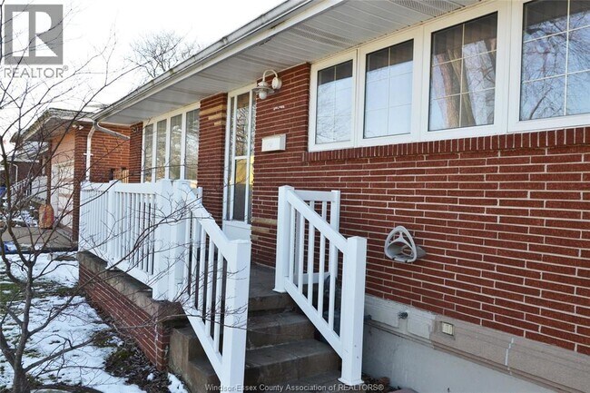 Building Photo - 2627 Westminster Blvd