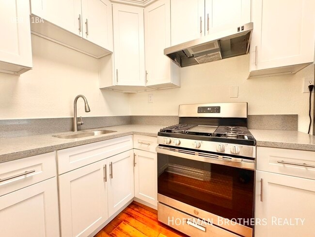 Building Photo - 447 S Rampart Blvd