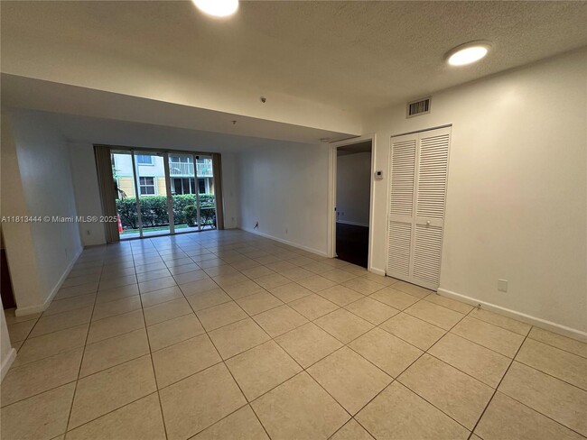 Foto del edificio - 1450 SE 3rd Ave