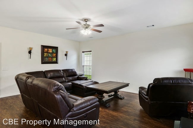 Building Photo - 4 br, 2.5 bath House - 248 Cypress Creek Ln.