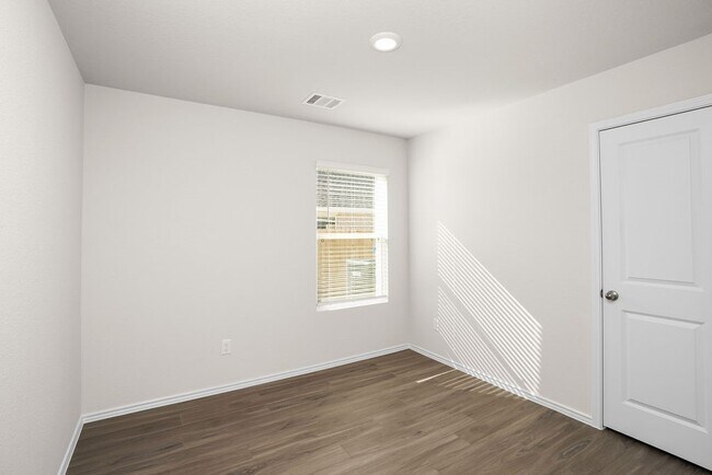 Building Photo - 3045 Wood Lily Dr