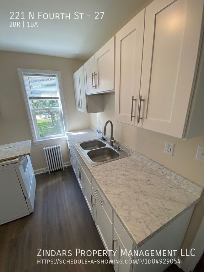 Foto del edificio - 221 N Fourth St-27