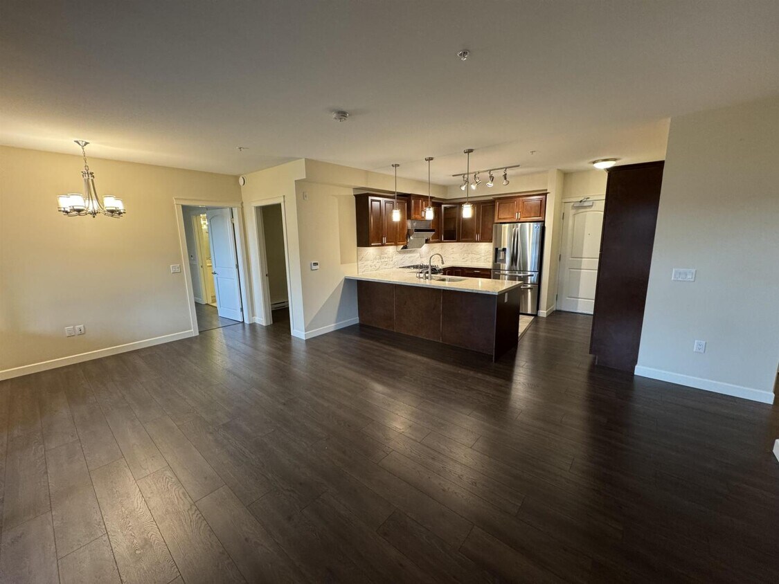 Photo principale - 3585-146A 146A St