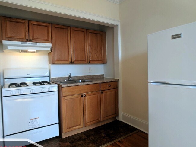 Foto del edificio - 2737 N Spaulding Ave
