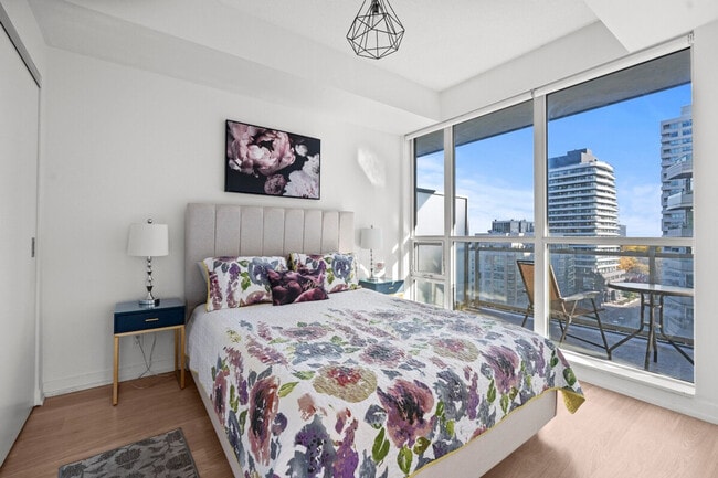 Building Photo - 98 Lillian St