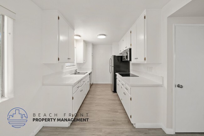 Building Photo - 834 2nd St.