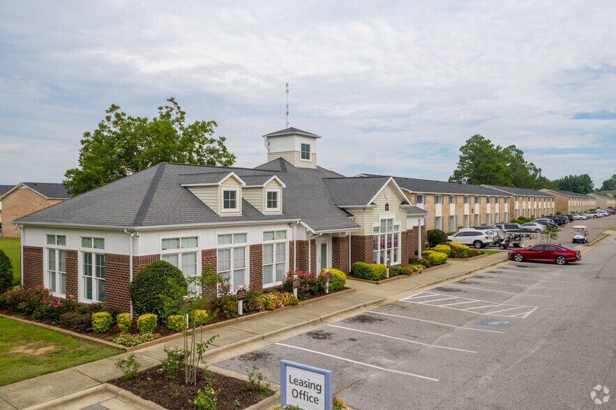 Branson Creek Commons