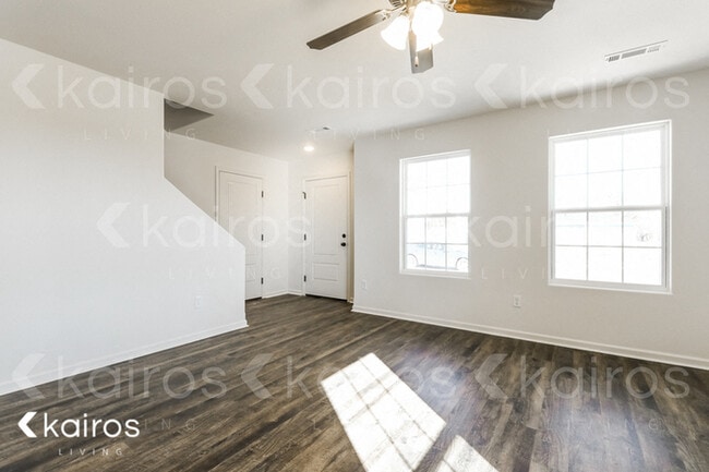 Building Photo - 309 Fieldstone Cir
