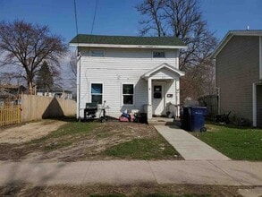 Building Photo - 317 Linn St