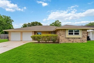 Building Photo - 11419 Panay Dr