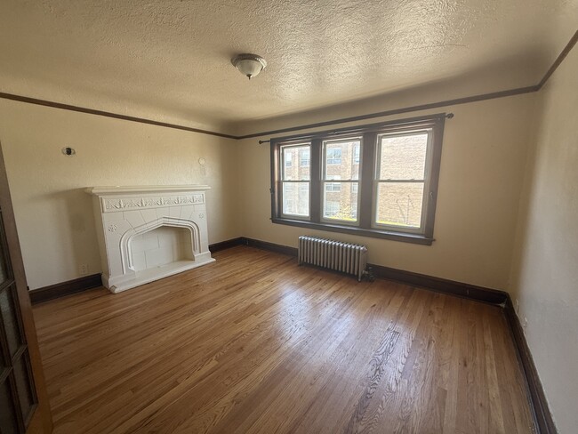Building Photo - 5559 W Altgeld St