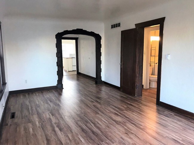 Building Photo - 2 br, 1 bath House - 1023 5th Street