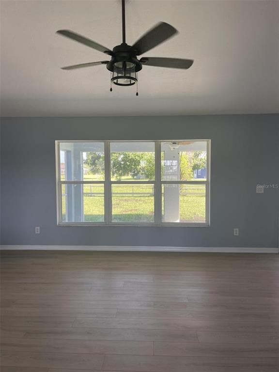 Foto del edificio - 1708 Blue Lake Cir