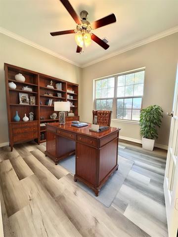 Foto del edificio - 4917 Hidden Pond Dr