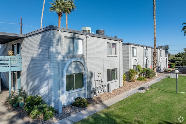 Building Photo - Campbell Ranch