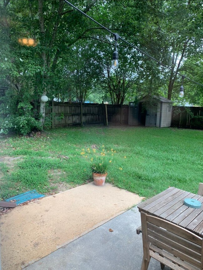 Building Photo - 2374 Peach Tree Drive