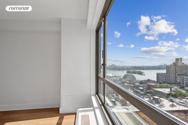 Building Photo - 501 E 87th St