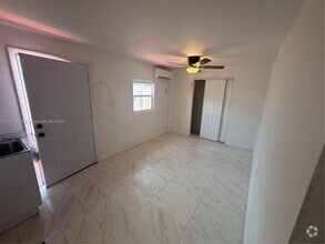 Building Photo - 6980 SW 26th St