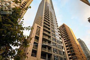 Building Photo - 21 Balmuto St