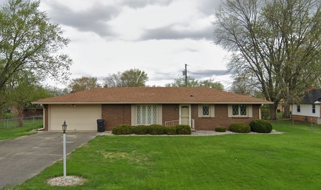 Building Photo - 914 Hattie Dr