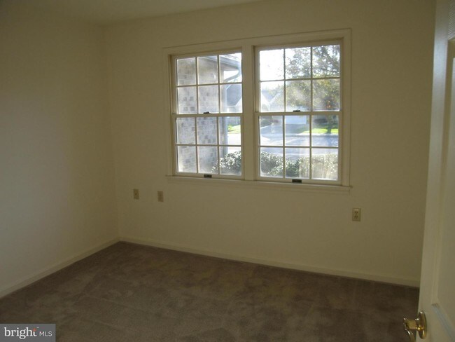 Building Photo - 60 Sanibel Ln