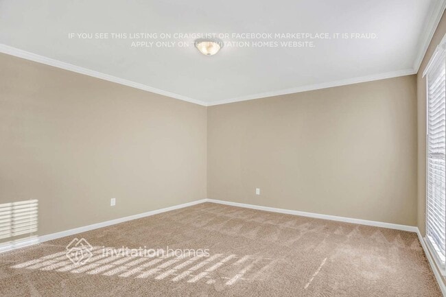 Building Photo - 2312 Marneil Dr NE