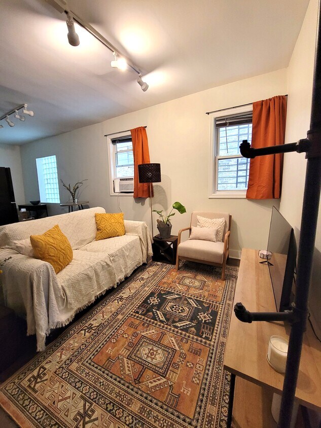 Foto principal - 4335 S Saint Lawrence Ave