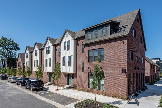 Foto del edificio - Depot 16 Flats and Townhomes