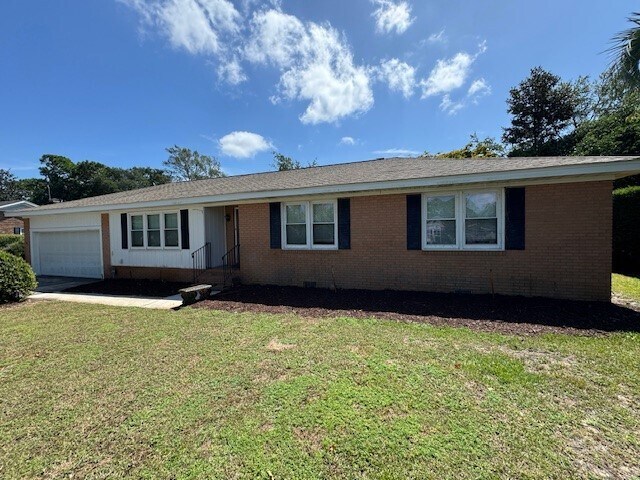 Building Photo - 7616 Glenwood Dr