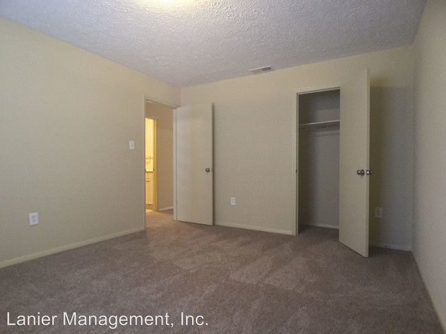 Foto del edificio - 1100 E 56th St