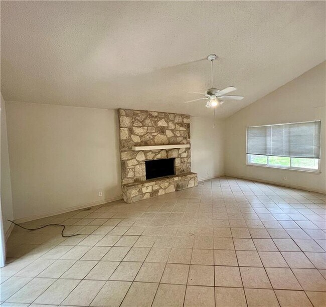 Building Photo - 6605 Danwood Dr
