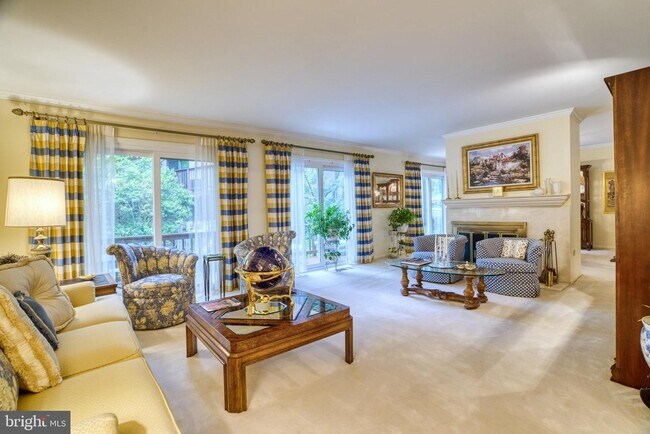 Building Photo - 3716 Oak Hill Way