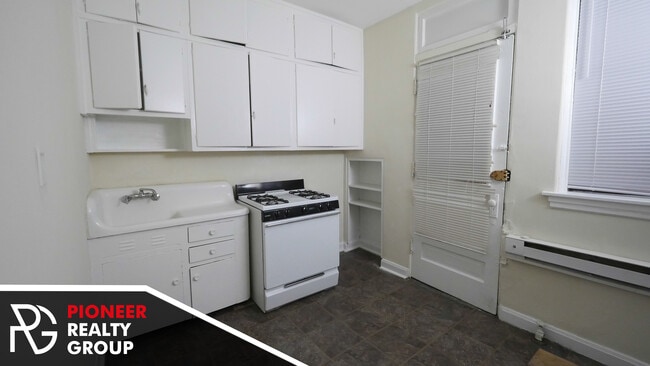 Foto del edificio - 4417 N Wolcott Ave