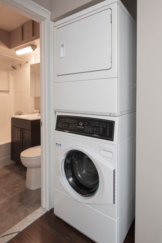 Building Photo - Cadillac Manor: On-Site Laundry, Heat, Hot & Cold Water Included, Cat & Dog Friendly, and On-Site...