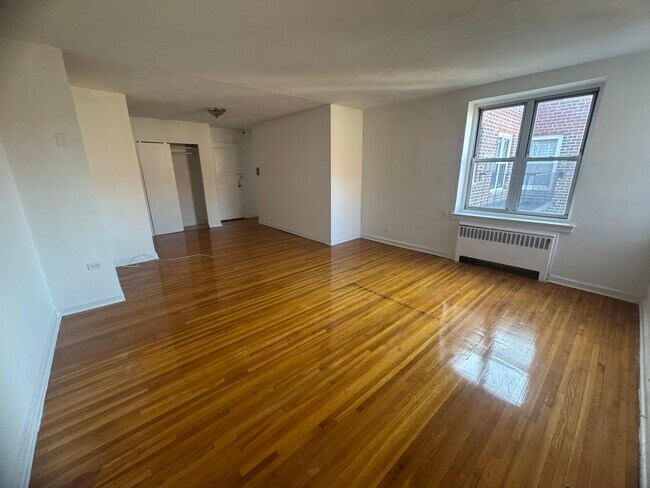 Foto del edificio - 3404 76th St