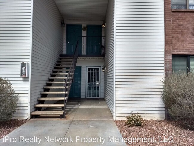 Foto del edificio - 2 br, 1 bath Apartment - 1150 W. 360 N. #14