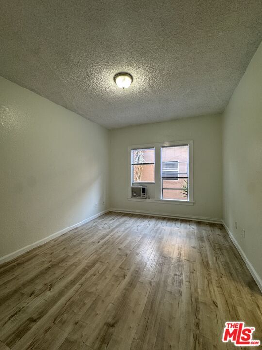 Building Photo - 3051 Leeward Ave