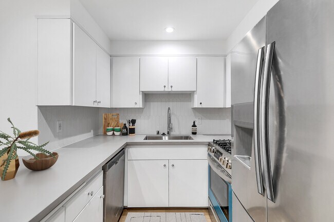 Foto del edificio - 3939 Moore St