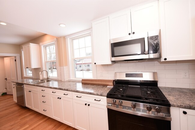 Foto del edificio - 2535 White Mountain Hwy