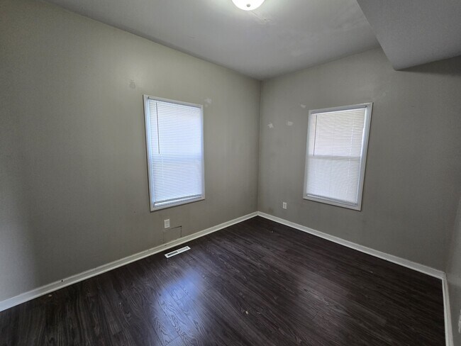Foto del edificio - 1650 Ellis Blvd NW