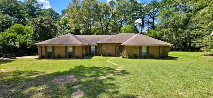 Foto principal - Updated 3-Bedroom 2.5 Bath Retreat in Whit...