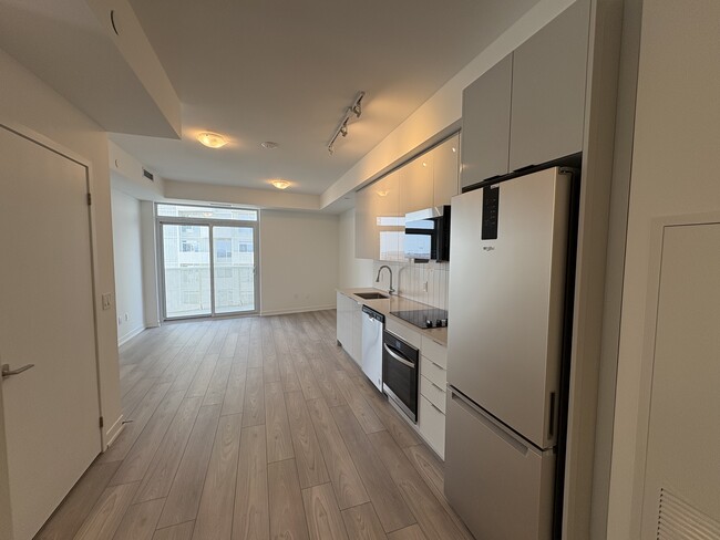 Building Photo - 498 Caldari Rd