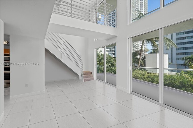 Foto del edificio - 6362 Collins Ave