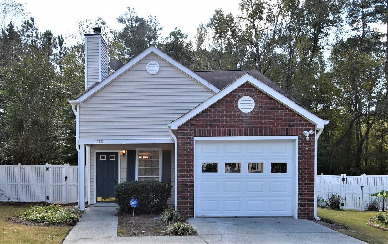 Foto principal - 1452 Parkside Club Dr