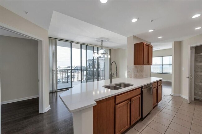 Foto del edificio - 3040 Peachtree Rd